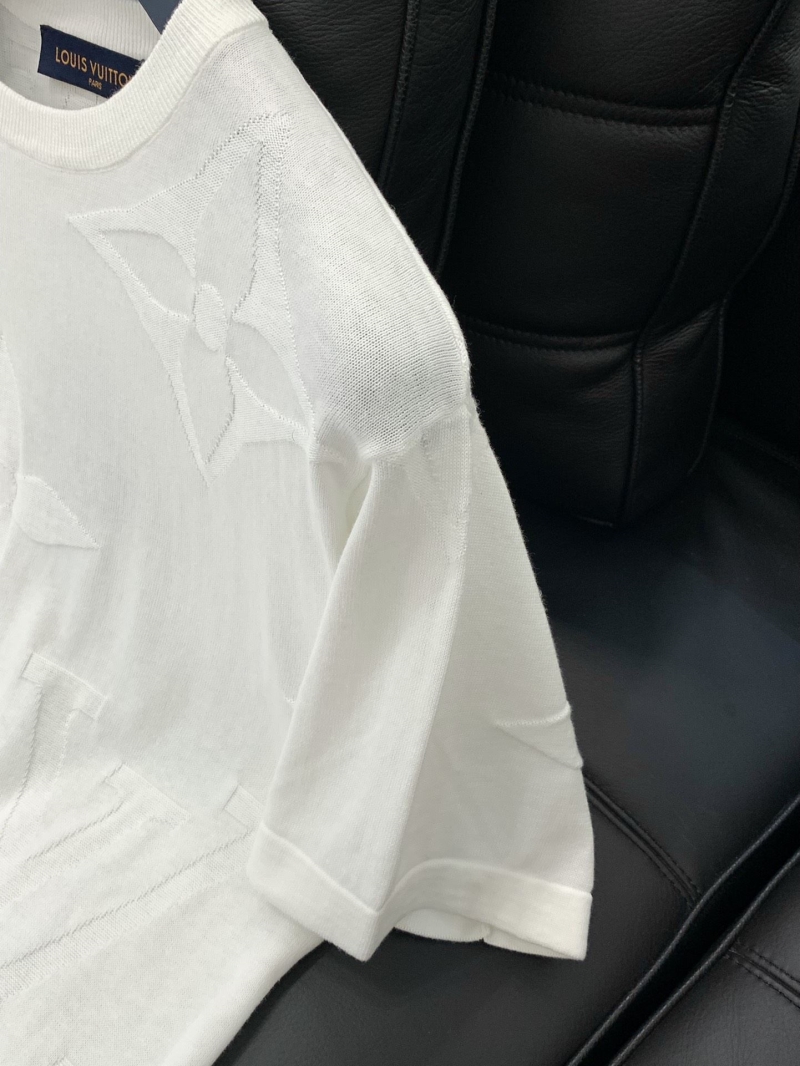 l0vis Vvtt0n t-shirt